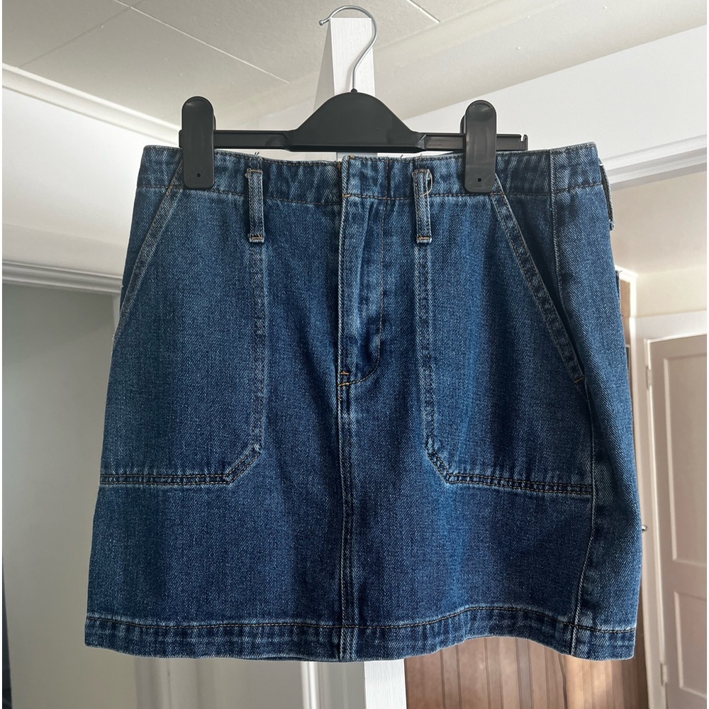 DENIM SKIRT - SIZE M - FOREVER 21